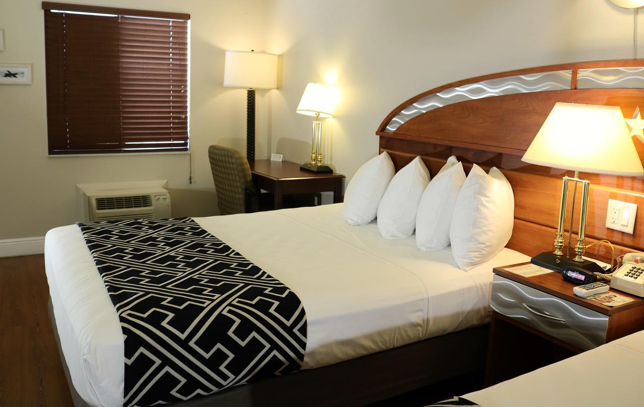 Monte Carlo Inn- Near Disney Kissimmee Exteriör bild
